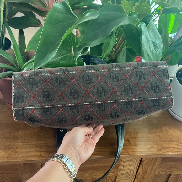 Dooney and Bourke Bag - Picture 3 of 4